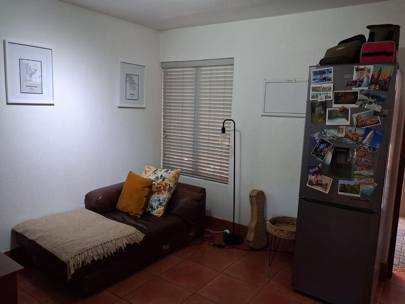 Two bedroom Unit for rent In Hillside Manor - Photo 7