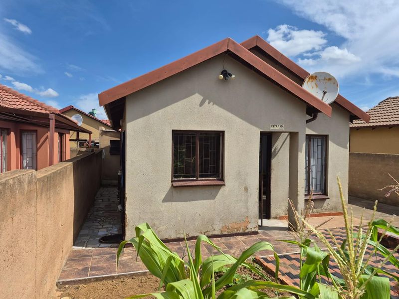 2 Bedroom House for Sale in Soshanguve East, Ext 3 - Photo 10