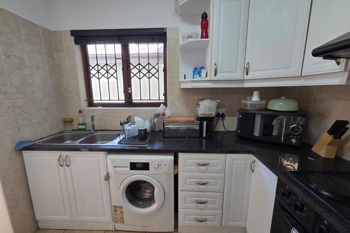 Spacious ground floor apartment to rent - Photo 4