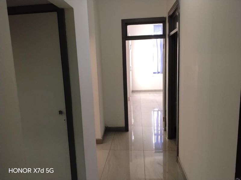 2 - bedroom, newly renovated beachfront apartment. - Photo 3