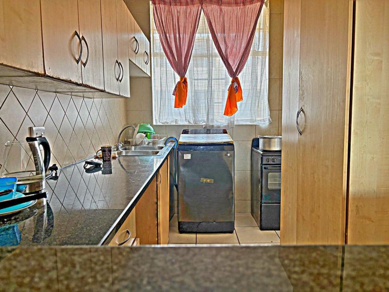 Property with immense potential - Photo 3