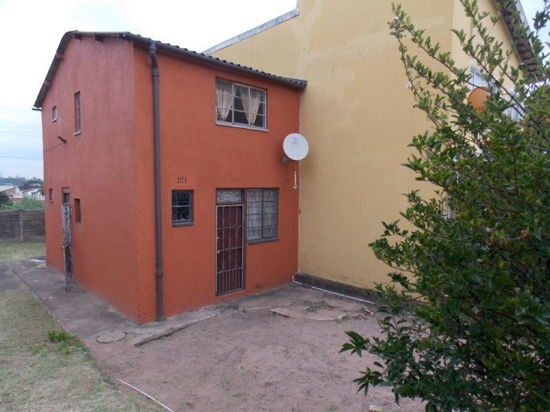 Cozy 2-Bed Home in Westcliff – Your Perfect Starter! - Photo 1