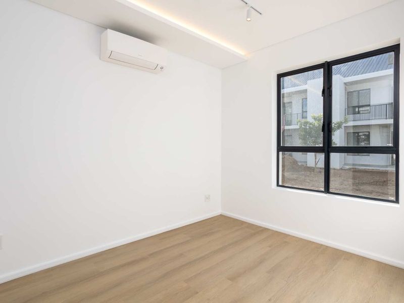 New Two-Bedroom Ground-Floor Apartment in Val de Vie Vivante Village at Val de Vie Estate - Photo 8