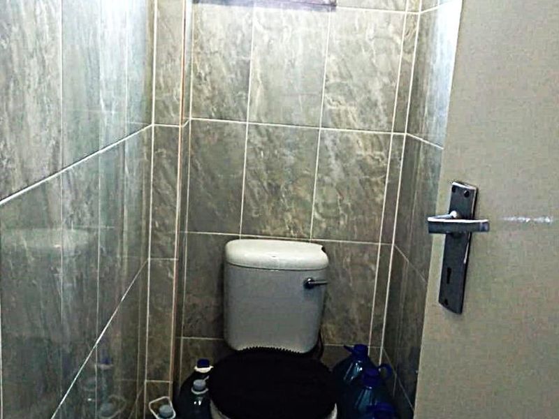 Cozy 2 BED IN SYMHURST GERMISTON - Photo 5