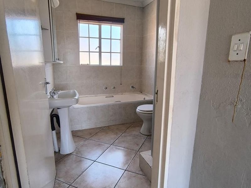 3 Bedroomed double storey cluster for sale. - Photo 9