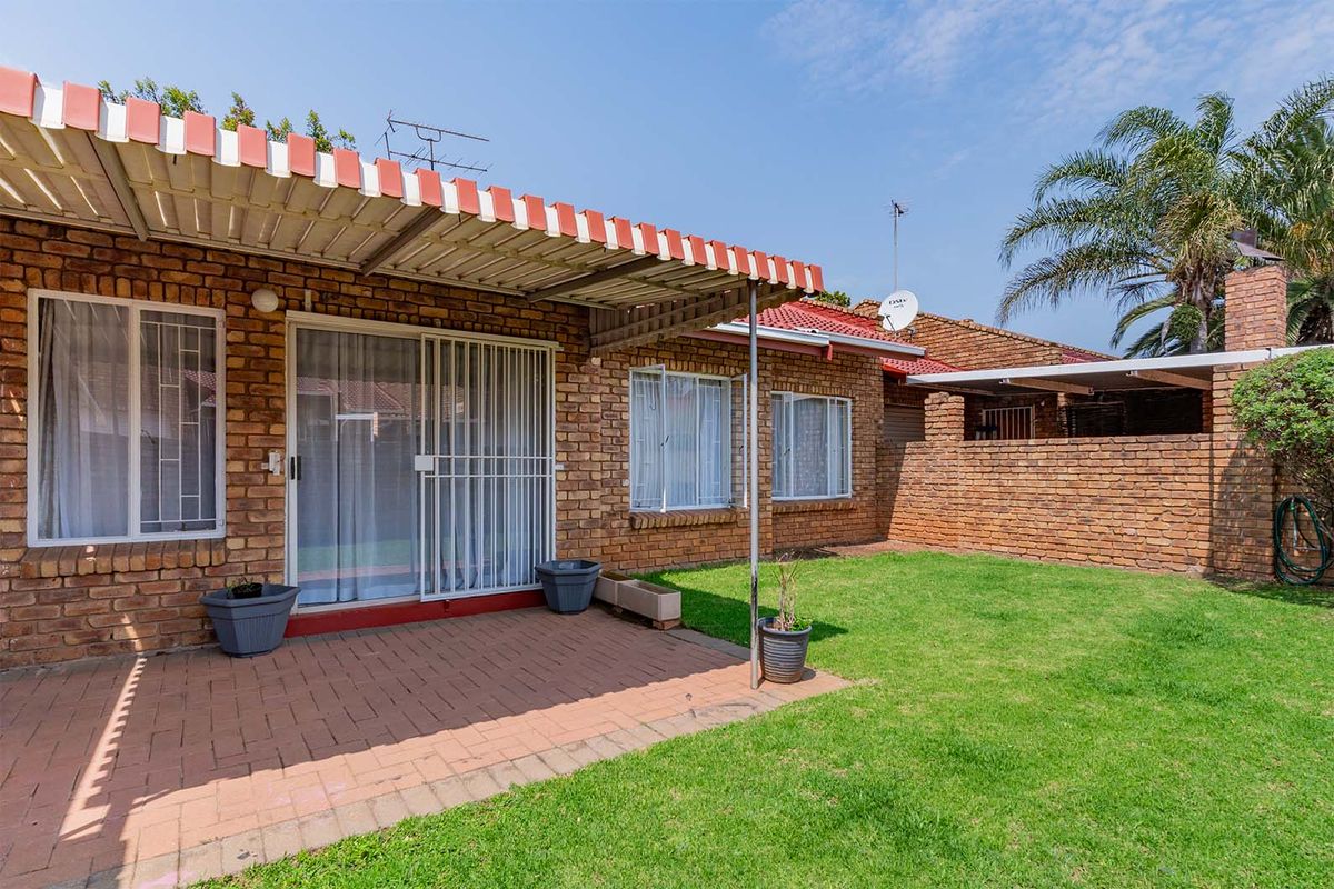 Modern 3-Bedroom Townhouse for Sale in Birchleigh – Prime Location - Photo 2