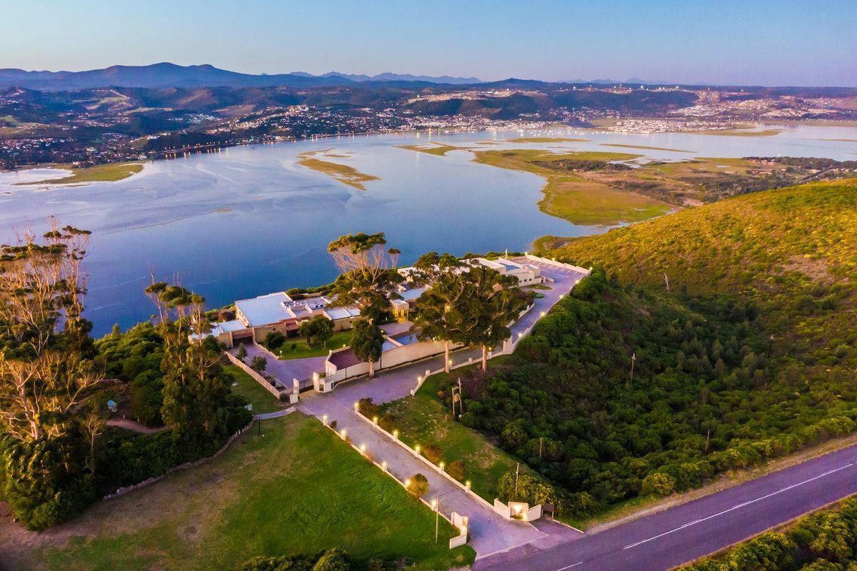 Iconic Grand Baroque Villa - Photo 3