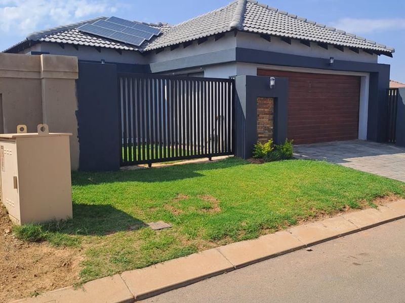 Move in & live your best life -this one won’t last long - Photo 1