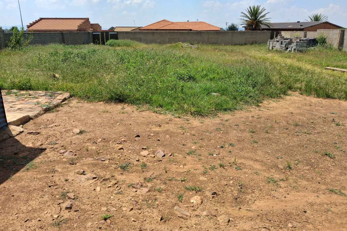 Well Fenced Land For Sale in Meyerton - Photo 5