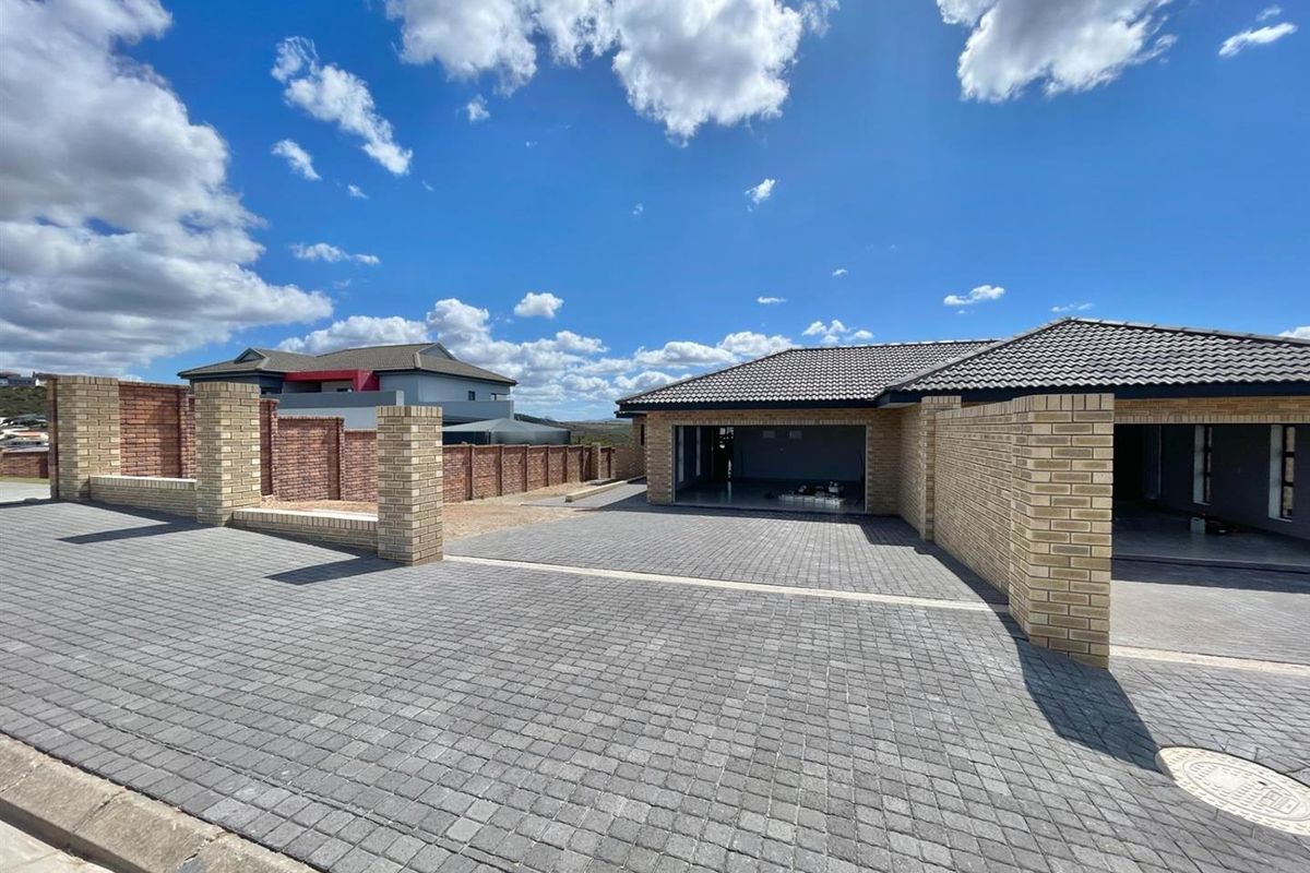 Brand New Modern Low-Maintenance Facebrick 3 Bedroom Duet Home For Sale in Island View, Mossel Bay - Photo 3