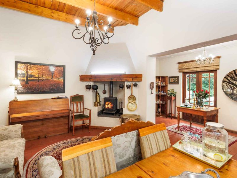 Established Nine-Bedroom Guest House Offered as a Going Concern in Franschhoek - Photo 10