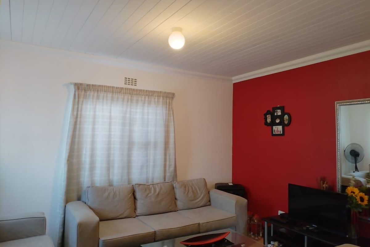 Unfurnished 2-Bedroom House in Eersterivier South To Rent - Photo 3