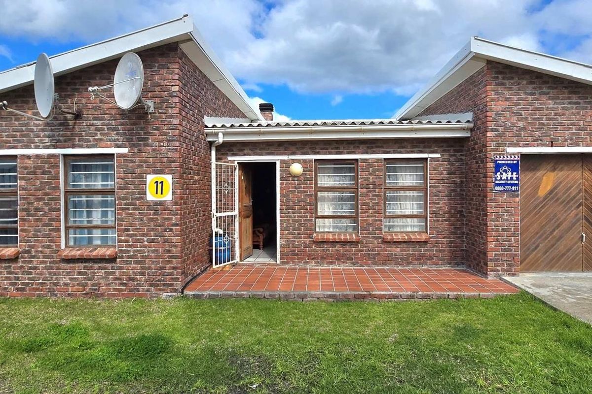 Fabulous in Franskraal - low-maintenance forever home! - Photo 4