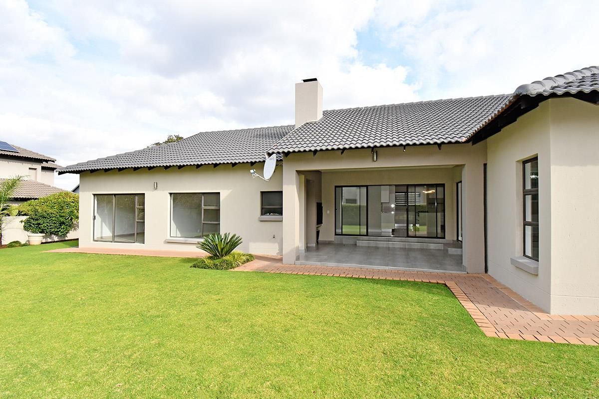 4 Bedroom Home To Rent in Midlands Estate,Midstream - Photo 2