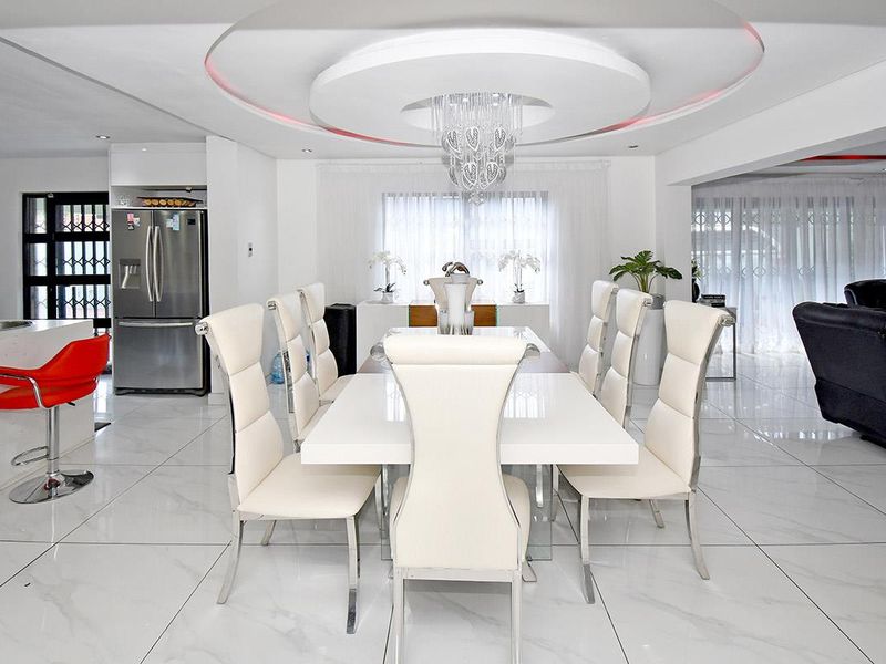 Live Like Royalty at Grootvlei Estate with 24 hours security - Photo 9