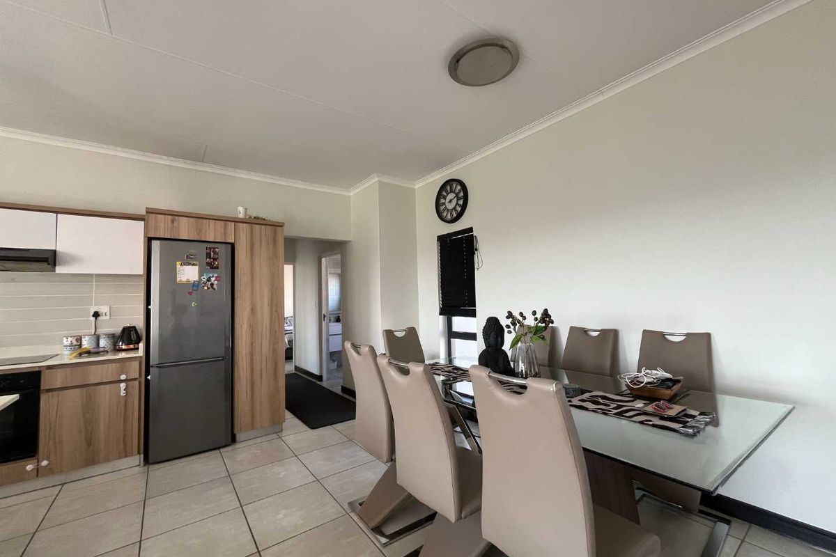 For Sale in sought after Ballito Hills – 2 Bed Top Floor - Photo 5