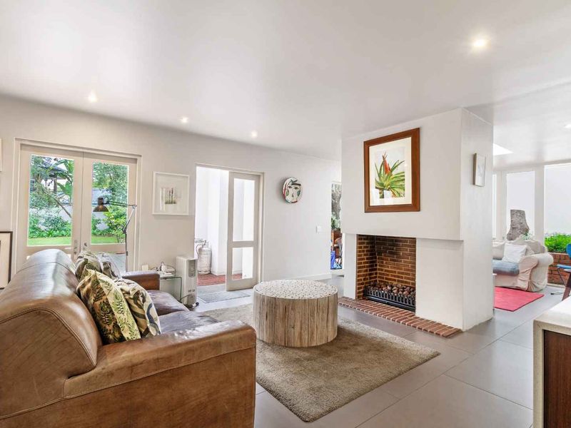 BEAUTIFUL 4 BED 4 BATH HOME FOR SALE IN FOURWAYS GARDENS - Photo 10