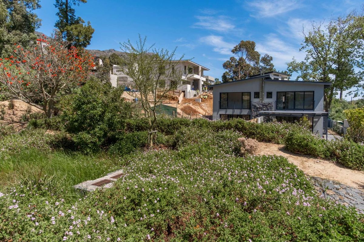 Brand New Unfurnished Townhouse - Photo 2