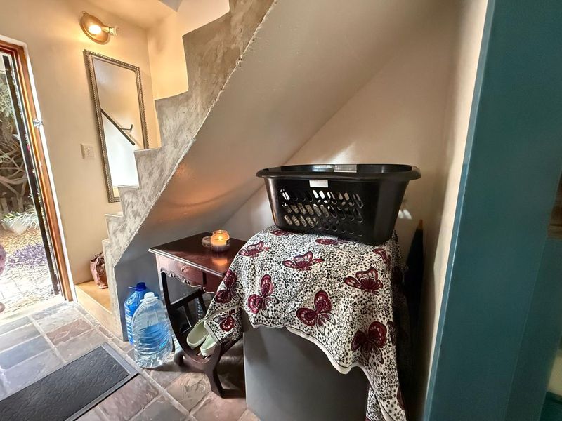 2 Bedroom, 2 Bathroom Cottage including ELECTRICITY, WATER AND SOLAR - Photo 5
