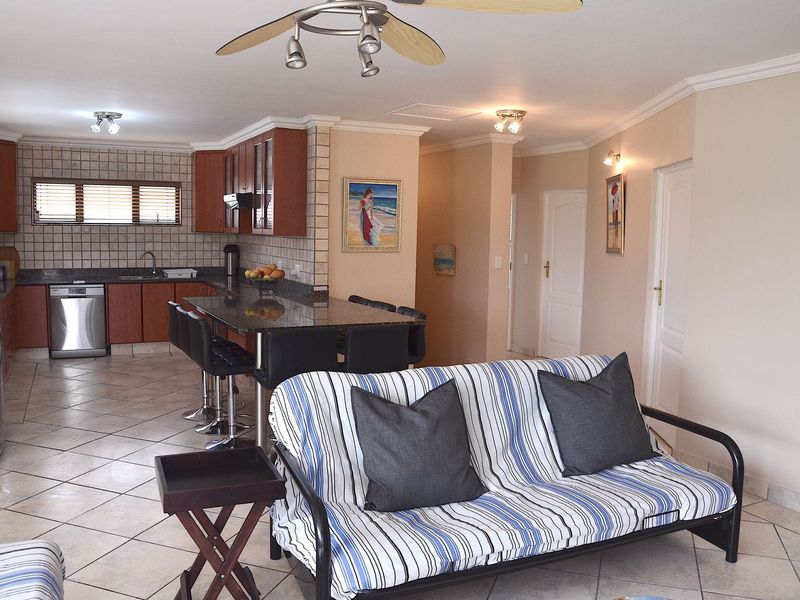 Make the most of the holiday season - Hartenbos beach property - Photo 5