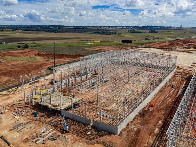 New Logistics Warehouse To Let in Glen Marais | 10,737m2 - Photo 10