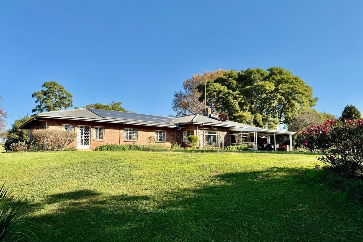 111ha Midlands farm with homes, water rights and mixed commercial opportunities - Photo 5