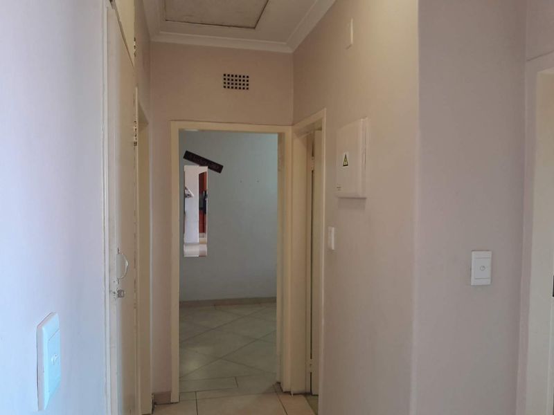 Price Adjustment Don't Miss Out -1st floor 3 Bedroom Klinker Brick Townhouse for sale - Photo 9