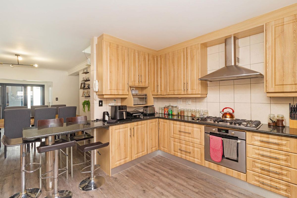 Occasionally It Happens - The Perfect Home - Photo 5