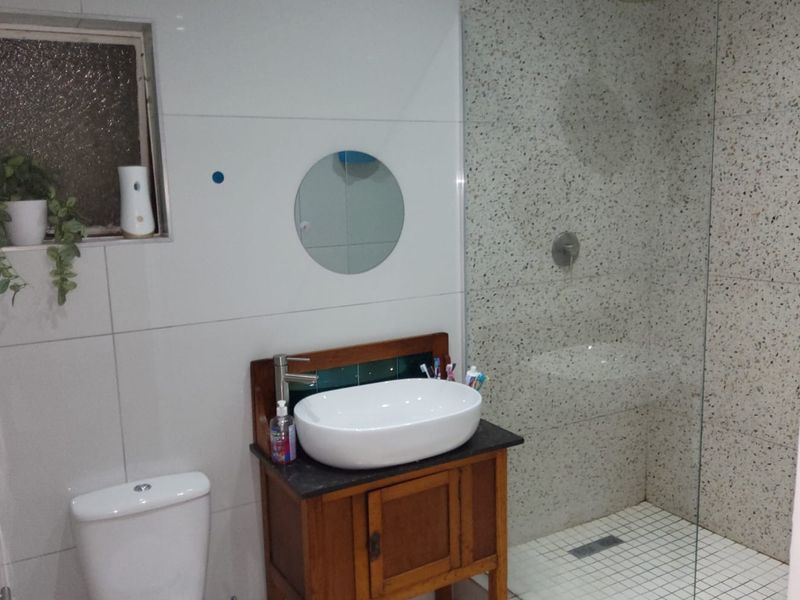 **Spacious 3-Bedroom Townhouse in Secure Complex - Photo 10