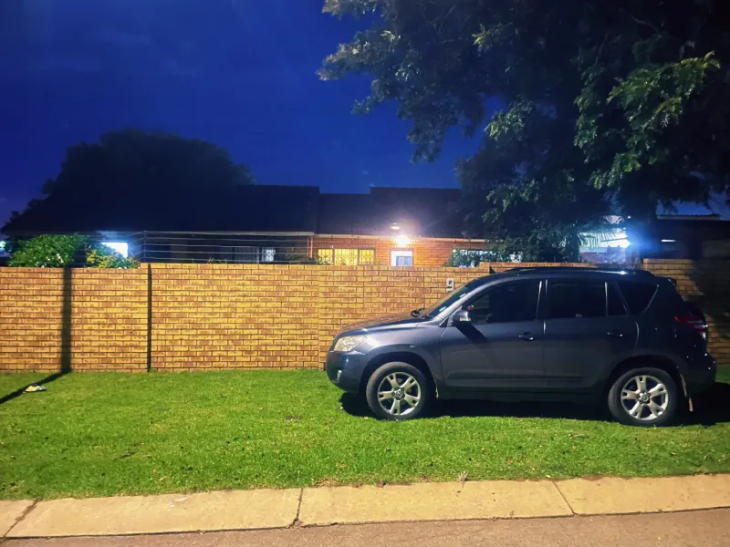 Luxury 3-Bedroom Secure Home for Rent in Brakpan – Pool, 3 Bathrooms, Study & Prime Location Near Carnival City Mall & N17 Highway - Photo 3