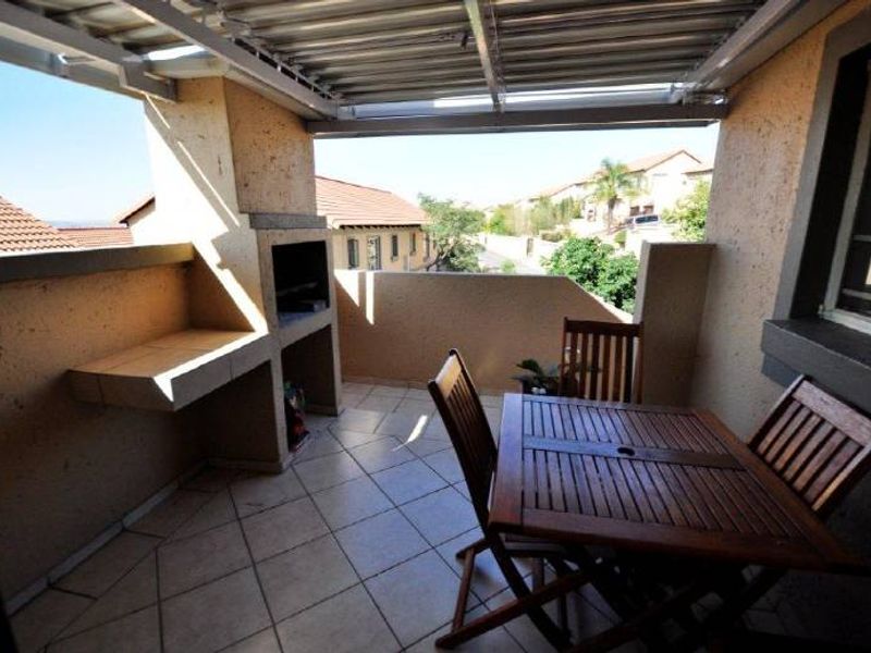 One bedroom townhouse - Photo 8