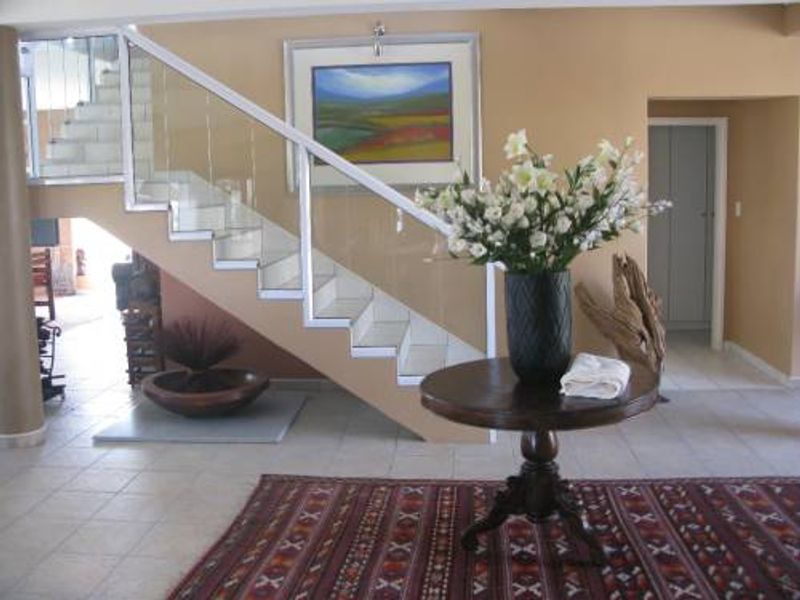 FOR SALE - FIVE BEDROOM HOME WITH SEA VIEWS - HAGE HEIGHTS - Photo 9