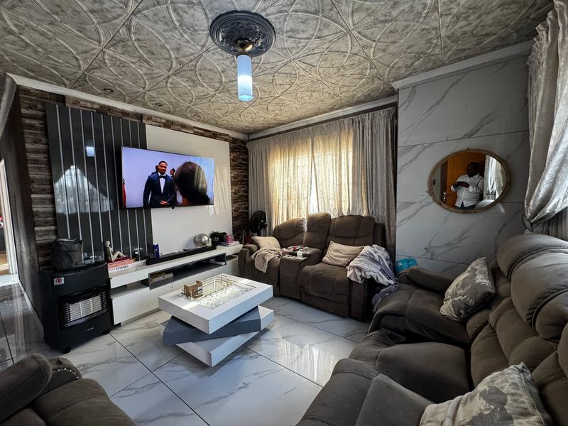 Great Investment Opportunity in Klipfontein View, Midrand - Photo 7