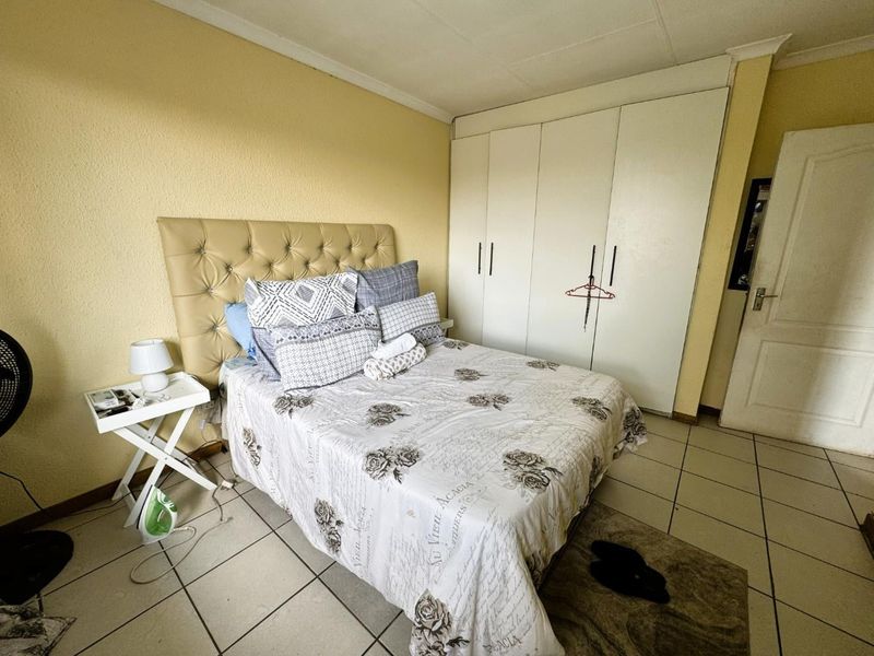 Spacious 2 Bedroom Town House For Sale In Birch Acres - Photo 10