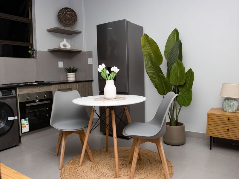 Batchelor Unit For Rent - Photo 6