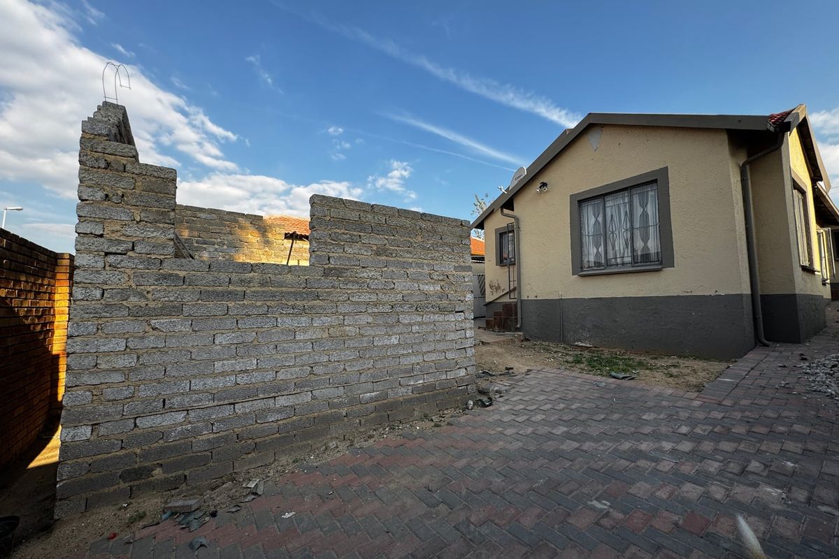 Great Investment Opportunity in Klipfontein View, Midrand - Photo 2