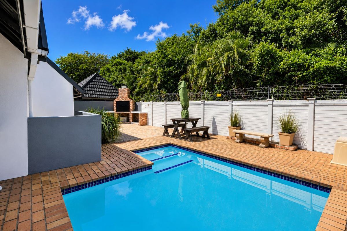 Move-In Ready Luxury Simplex - Secure, Stylish and Perfectly Designed for Easy Living - Photo 2