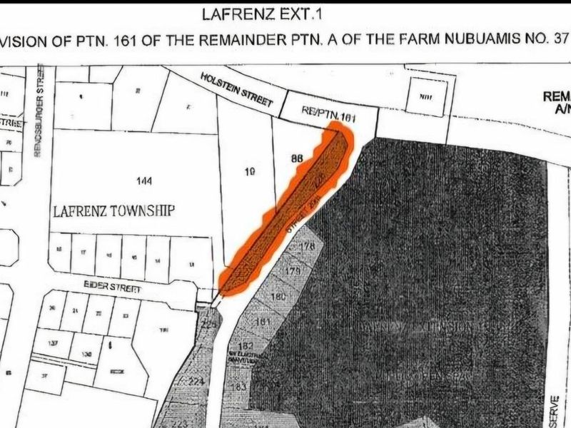 A subdivision map showing the layout and location of the commercial vacant land parcel in Lafrenz Extension 1.