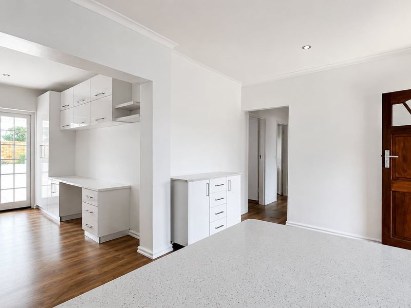 Stylish Single-Level Living with Pool in Sought-After Meer en See - Photo 9