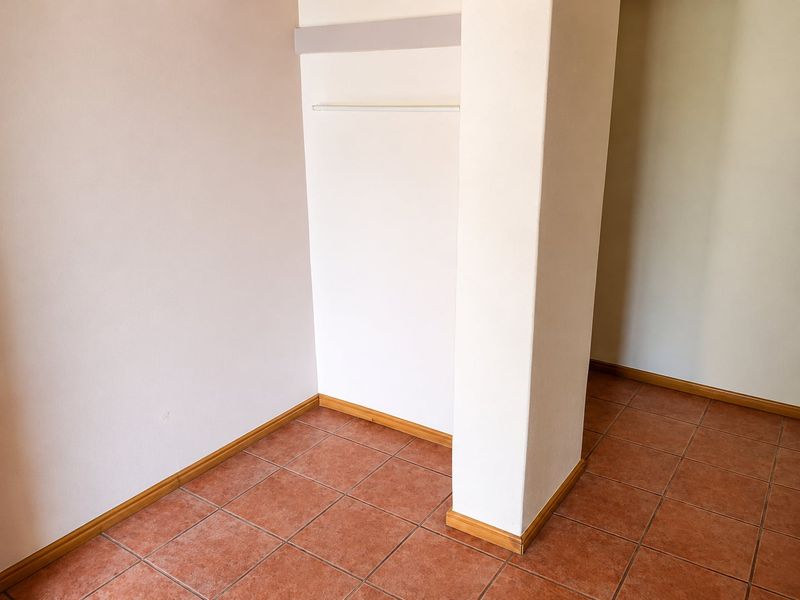 SPACIOUS 3 BEDROOM FAMILY HOME WITH GRANNY FLAT IN OBSERVATION HILL - Photo 7