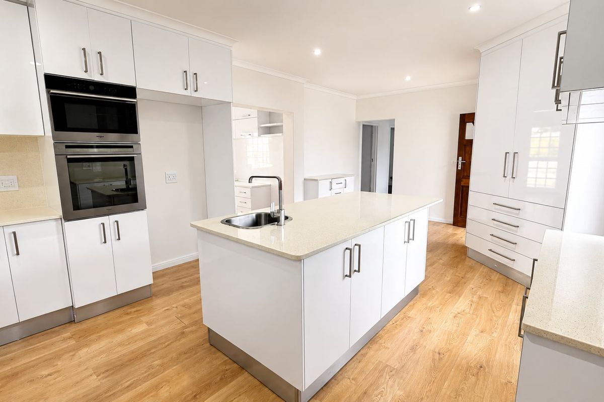 Stylish Single-Level Living with Pool in Sought-After Meer en See - Photo 2