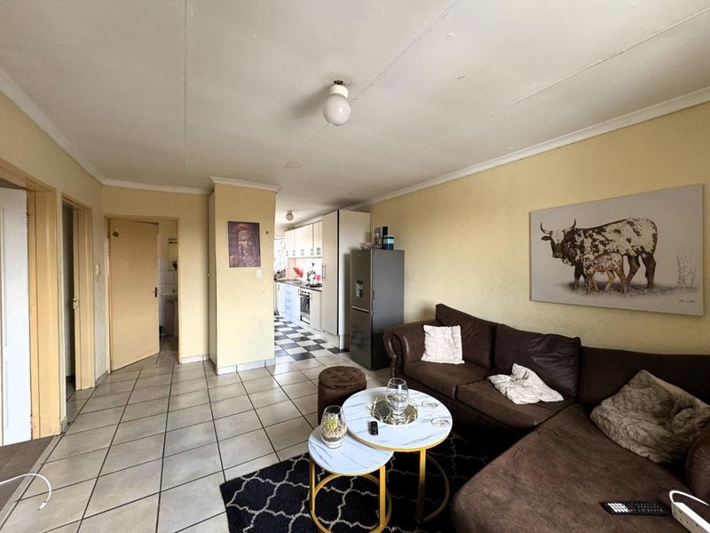 Spacious 2 Bedroom Town House For Sale In Birch Acres - Photo 7