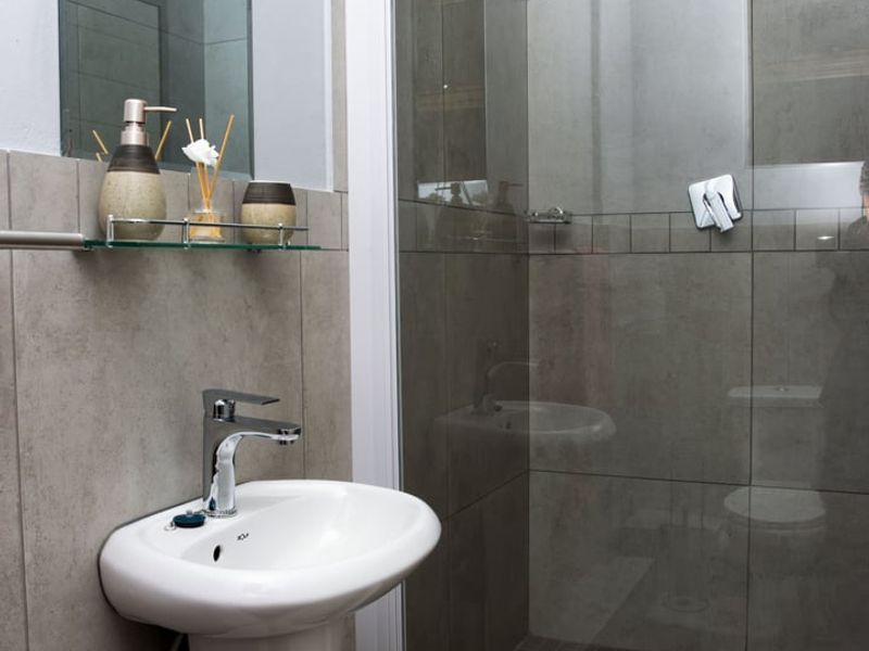 Batchelor Unit For Rent - Photo 10