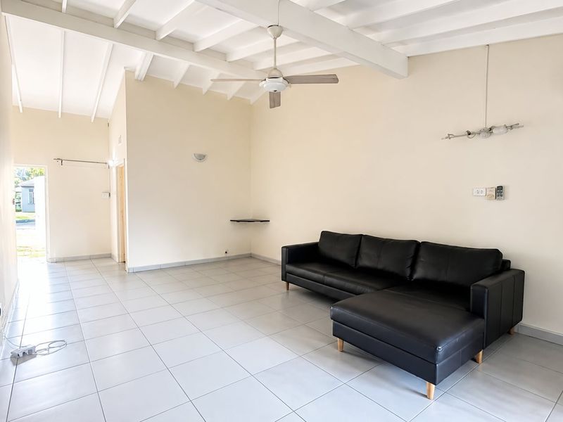 Charming Pet Friendly Townhouse in the Heart of Meer en See! - Photo 5