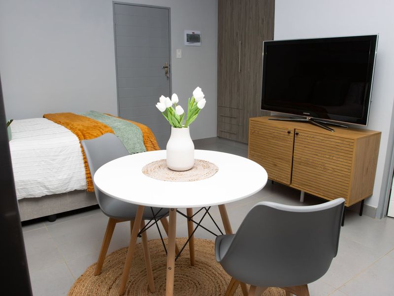 Batchelor Unit For Rent - Photo 7