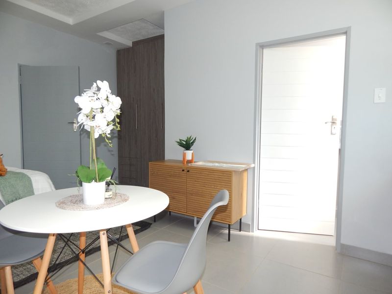 Batchelor Unit For Rent - Photo 4