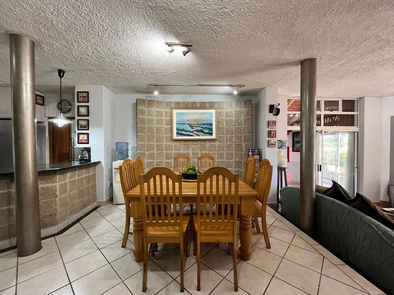 Exclusive Lakeside Luxury in Sought-After Crystal Cove Complex - Photo 5