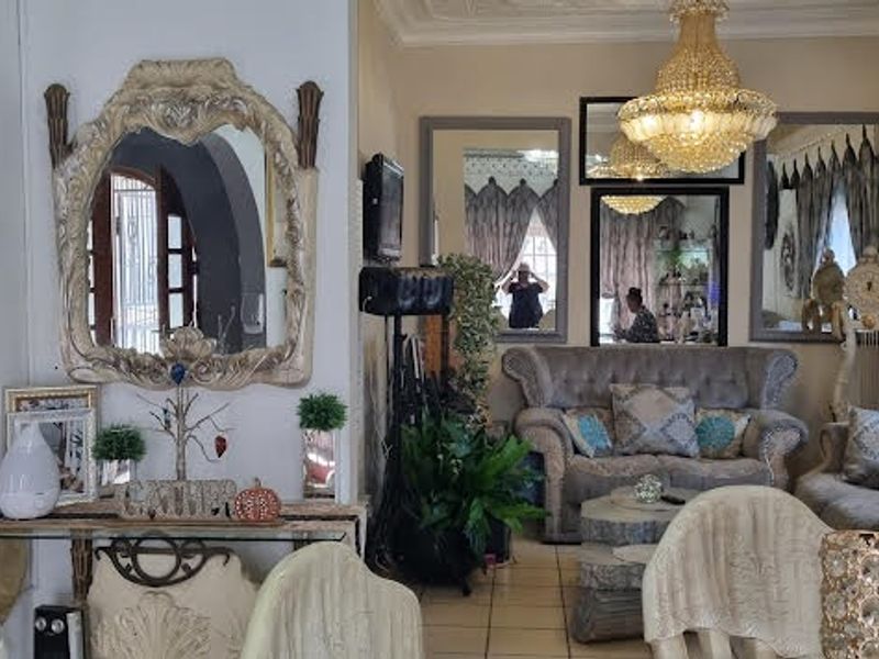 House For Sale in Kenilworth - Photo 7