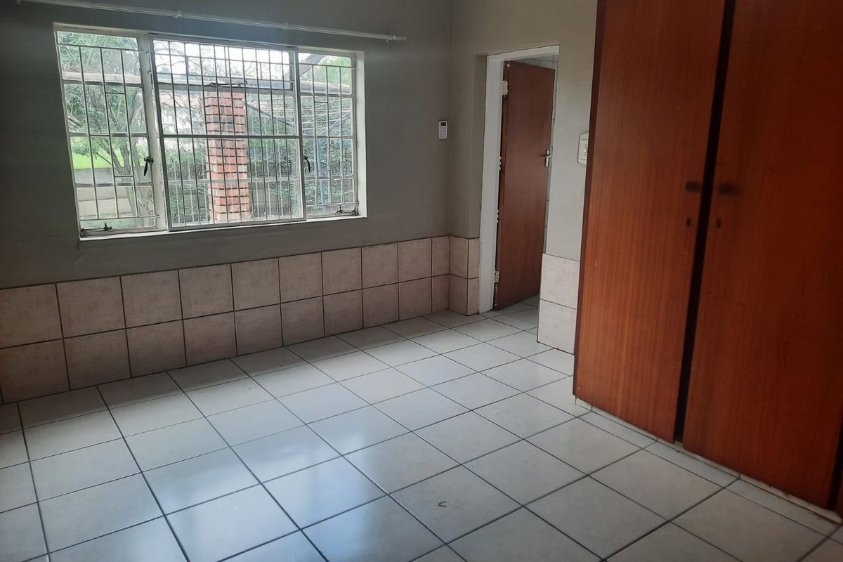 House For Sale in Ermelo Central - Photo 2