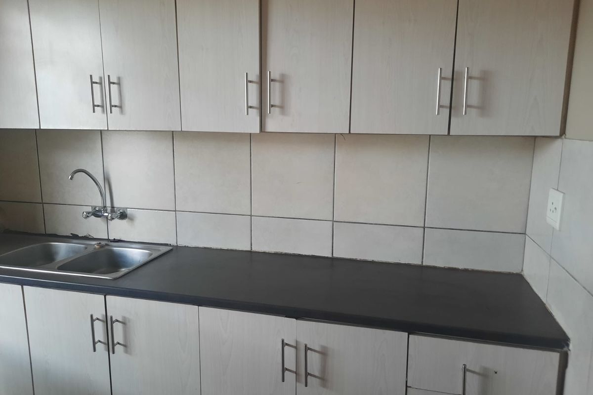 House For Sale in Ermelo Central - Photo 5